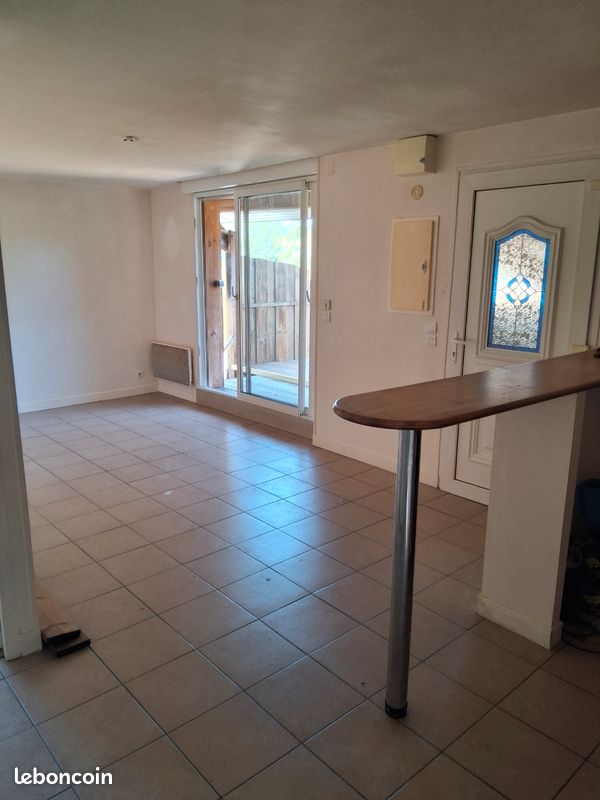Appartement 2 pièces 40 m² · à Salles · 40 m² · 710 €