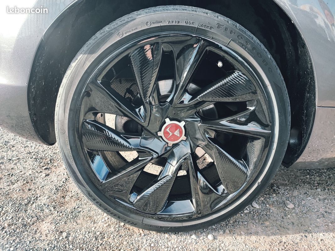 DS DS5 BlueHDi 180 SS EAT6 Performance Line - Voitures