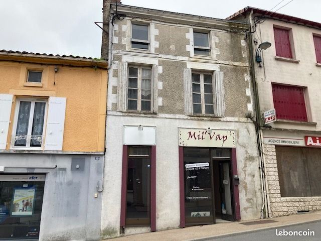 Maison 4 pièces 130 m² · à La Châtaigneraie · 130 m² · 65 000 €