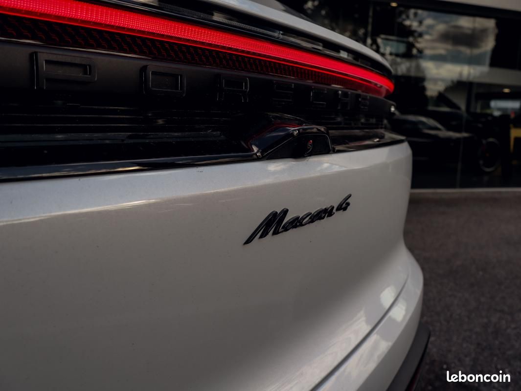Porsche Macan ELECTRIQUE 4 408 ch (image 9)