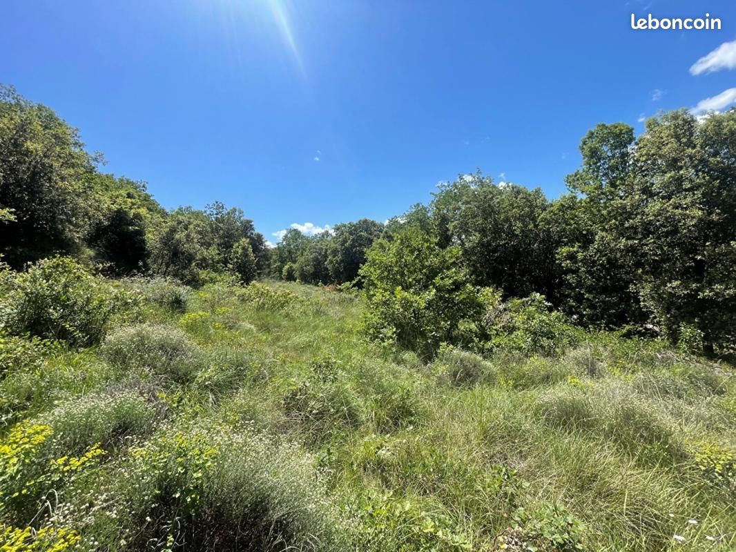 Terrain 1336 m² · à Saint-Montan · 76 500 €