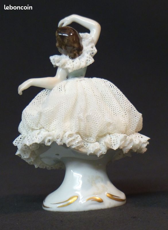 1900 très jolie danseuse dentelle Volksted 70g9cm porcelaine allemande saxe (image 3)