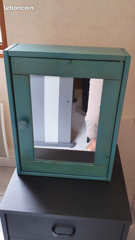Armoire de toilette (image 1)