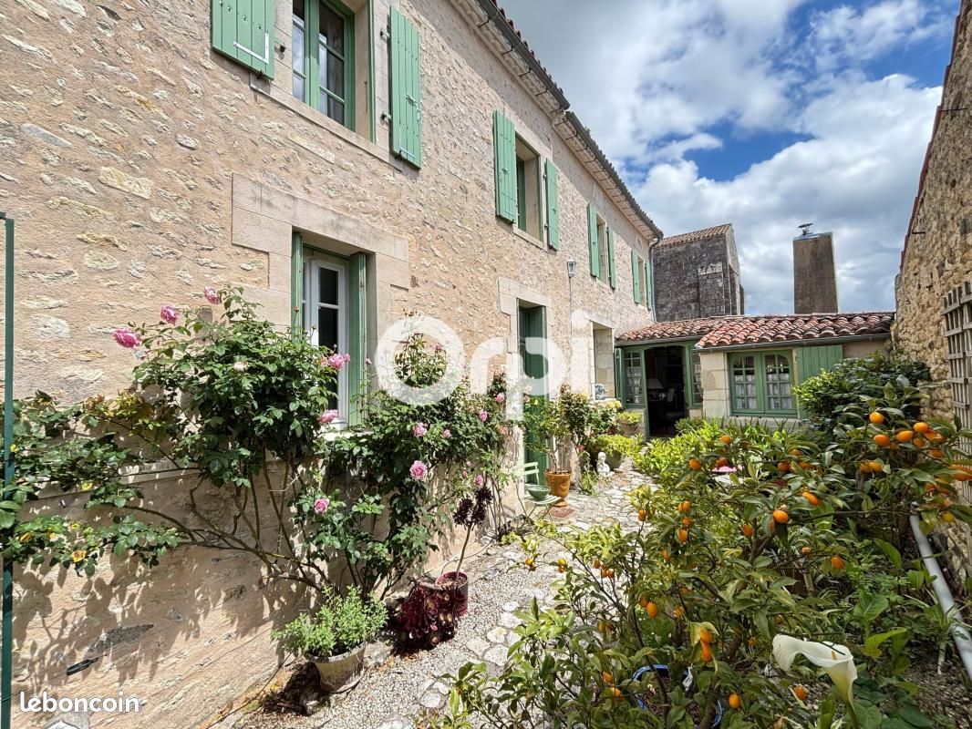 Maison 5 pièces 172 m² · à Mornac-sur-Seudre · 172 m² · 474 000 €