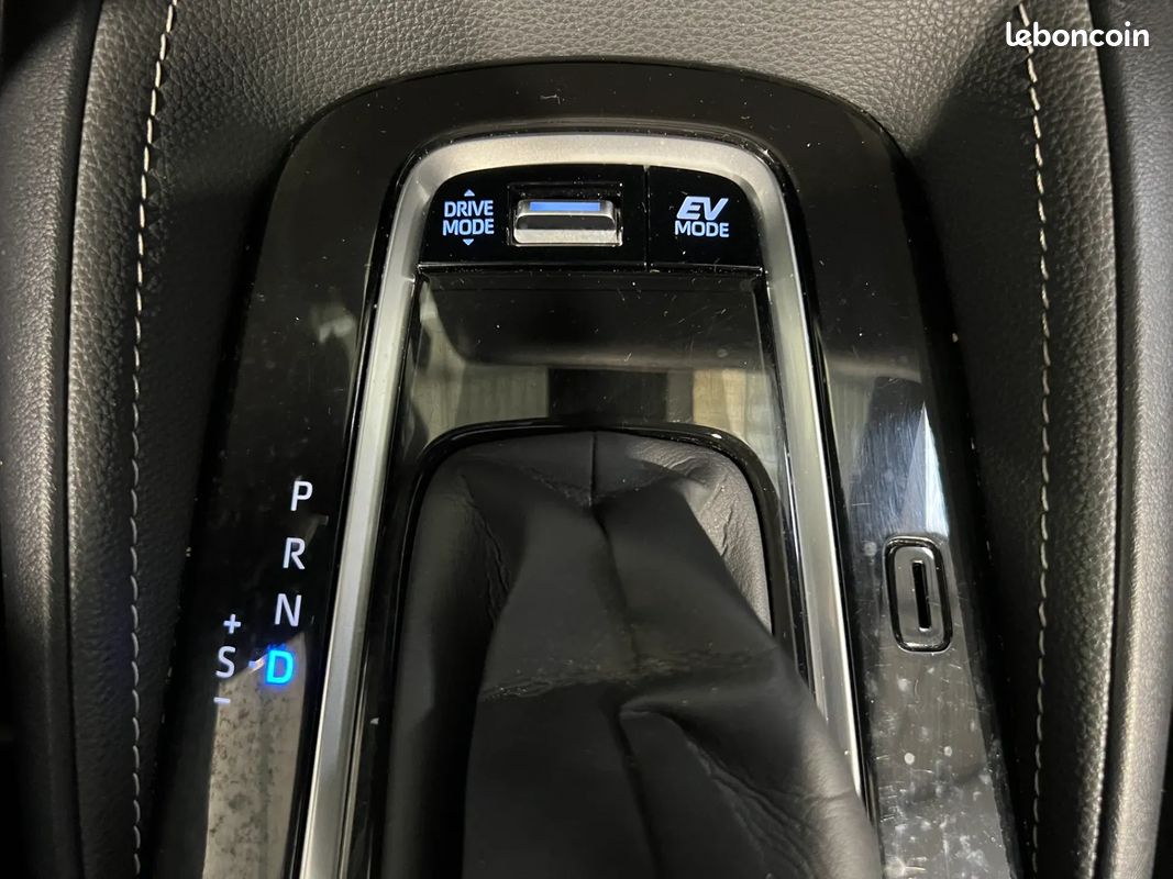 TOYOTA Corolla Touring Sport 2.0 Hybrid 184ch Design - TOIT OUVRANT - ENTRETIEN COMPLET TOYOTA (image 26)