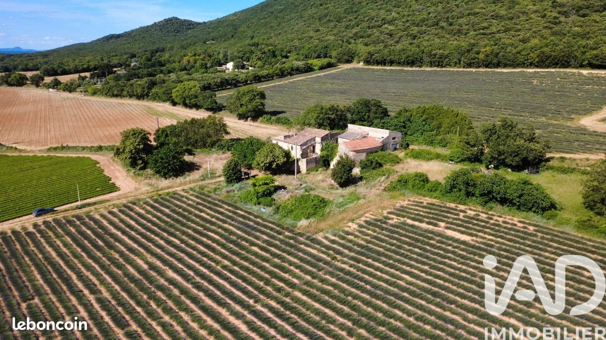 Maison 10 pièces 438 m² · à Savasse · 438 m² · 179 900 €