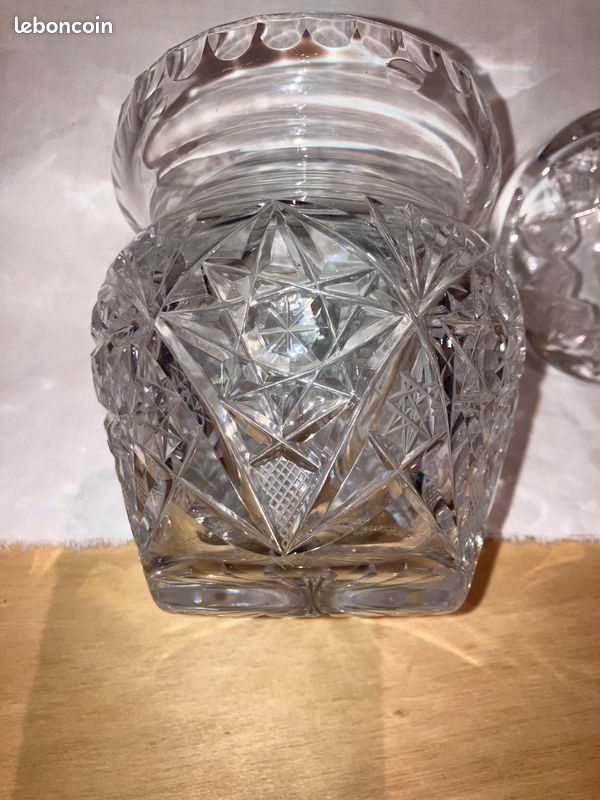 Petite bonbonnière cristal taillé. Prix négociable (image 2)