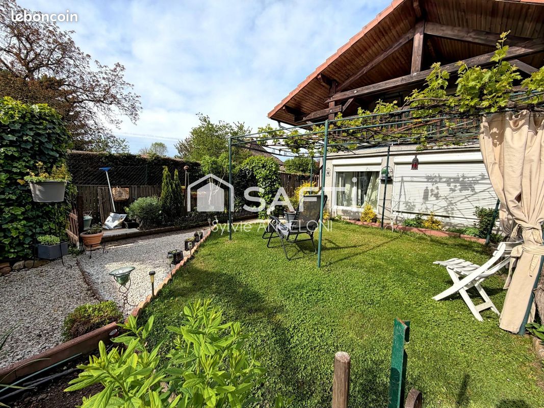 Maison 5 pièces 92 m² · à La Bâtie-Montgascon · 92 m² · 210 000 €