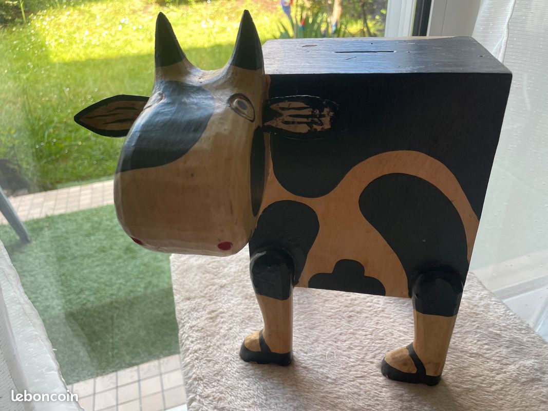 TIRELIRE vache en bois faite main (image 1)