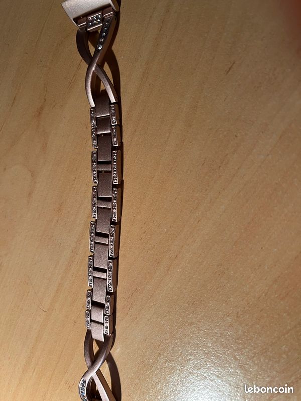 Bracelet montre Fitbit charge 3 (image 1)
