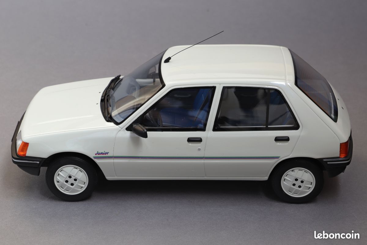 Peugeot 205 Junior Blanc Meije 1988 1/18 Otto Ottomobile (image 18)