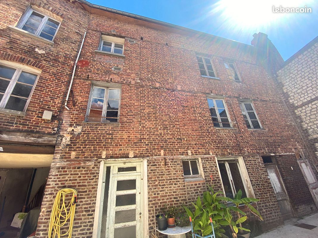 Immeuble 306 m² · à Elbeuf · 306 m² · 129 000 €