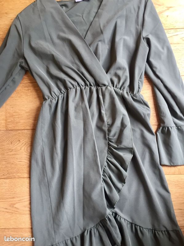 Robes courtes 38 (M, T2) (image 2)