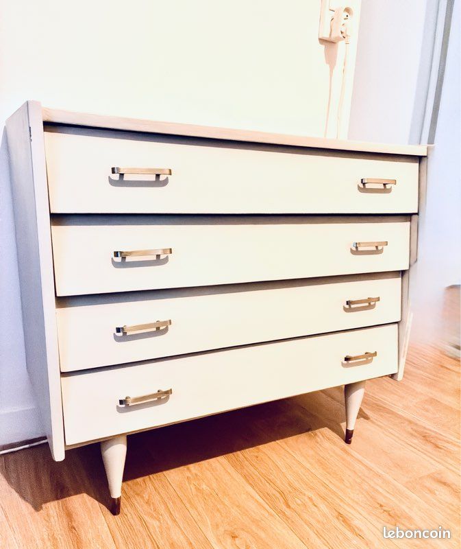 Commode en bois Style Scandinave 4 tiroirs Pieds combats vs (image 1)