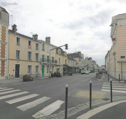 https://img.leboncoin.fr/api/v1/lbcpb1/images/20/6e/d1/206ed16ee9d4957fabc5829e958e8eac5a9acc3f.jpg?rule=ad-image