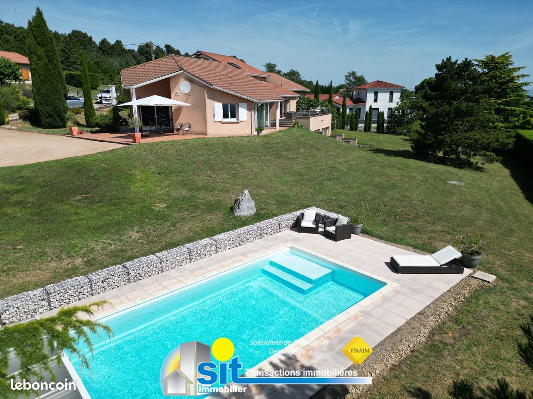 Maison 7 pièces 210 m² · à Chavanay · 210 m² · 430 000 €