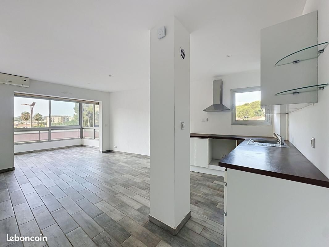 Appartement 2 pièces 49 m² · à Le Cannet · 49 m² · 870 €