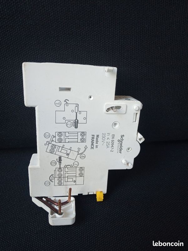 Schneider - Vigi DT40 - 30mA - Bloc différentiel 1p+n 25a type AC - A9N21450 - TBE (image 3)
