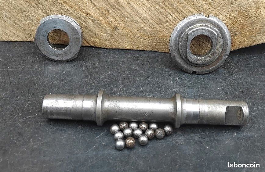 Axe De Pédalier / Clavette Pour Vélo Ancien Peugeot MBK - Occasion