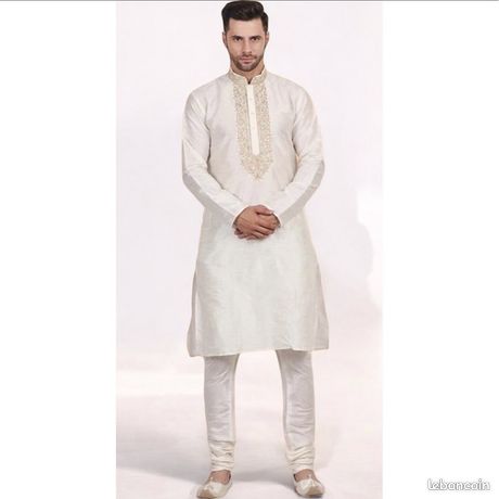 Illustration VÃªtement Indien Femme VÃªtement Traditionnel Indien - Main Image