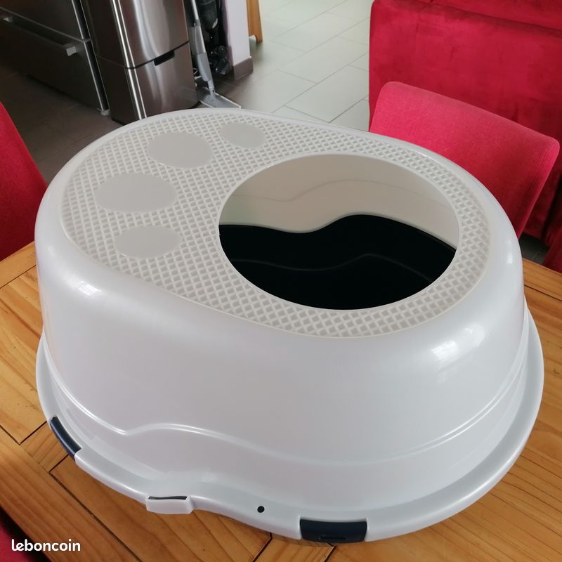 Bac à litière ouverture par le haut pour chat modèle TRIXIE bleu foncé blanc nacré 63 × 42 × 49 cm (image 2)