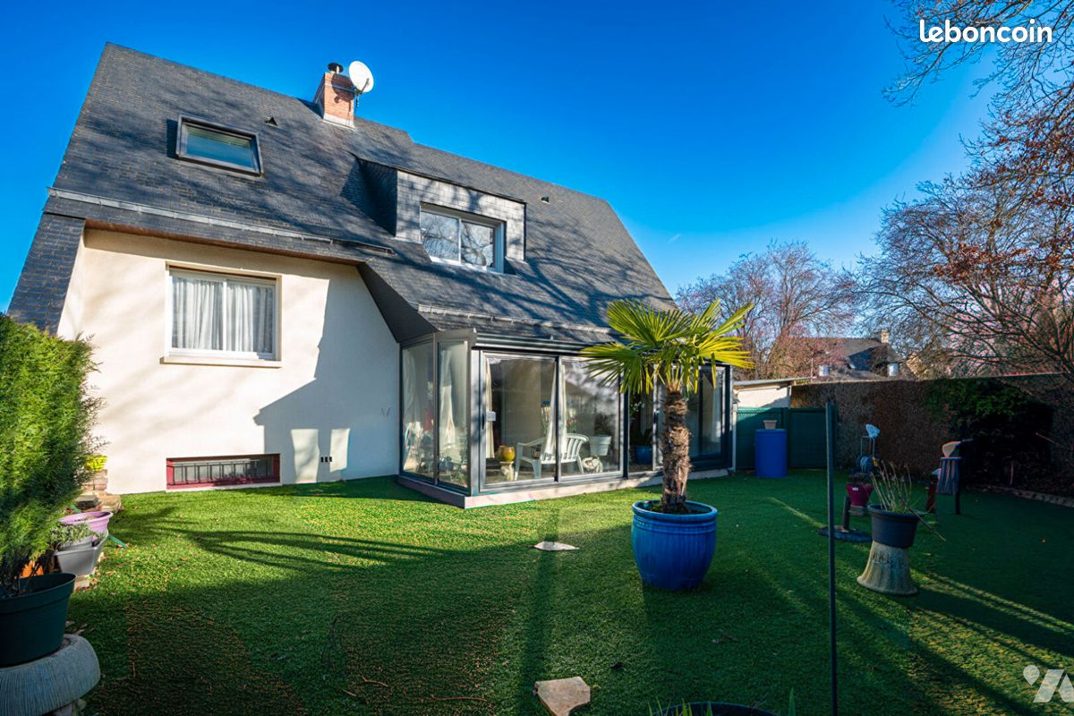 Maison 7 pièces 151 m² · à Chartres-de-Bretagne · 151 m² · 313 500 €