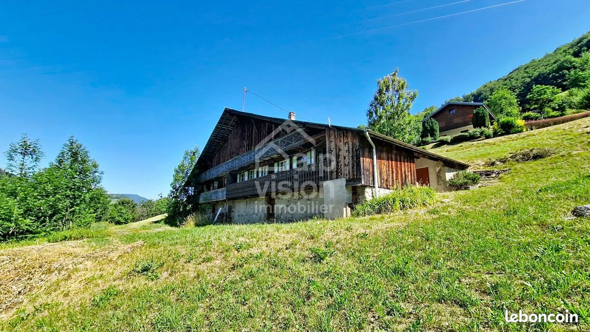 Maison 6 pièces 110 m² · à Abondance · 110 m² · 395 000 €