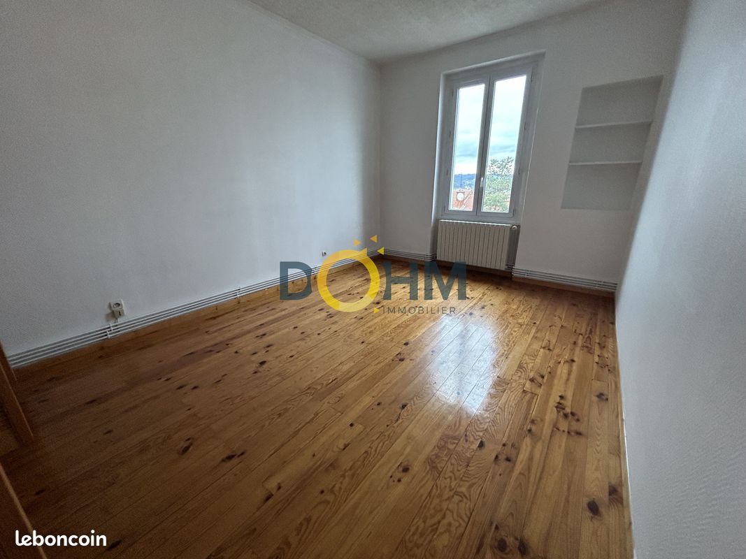 Appartement 3 pièces 90 m² · à Saint-Étienne · 90 m² · 664 €