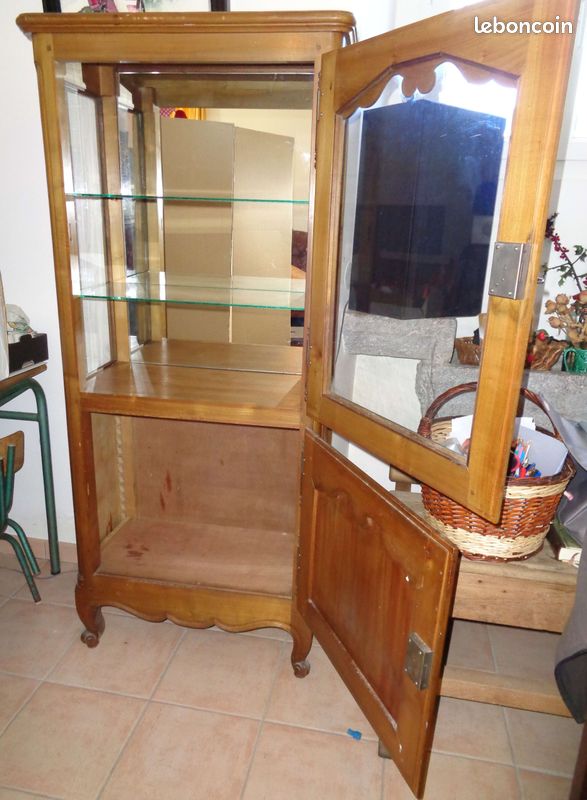 Vitrine (image 2)