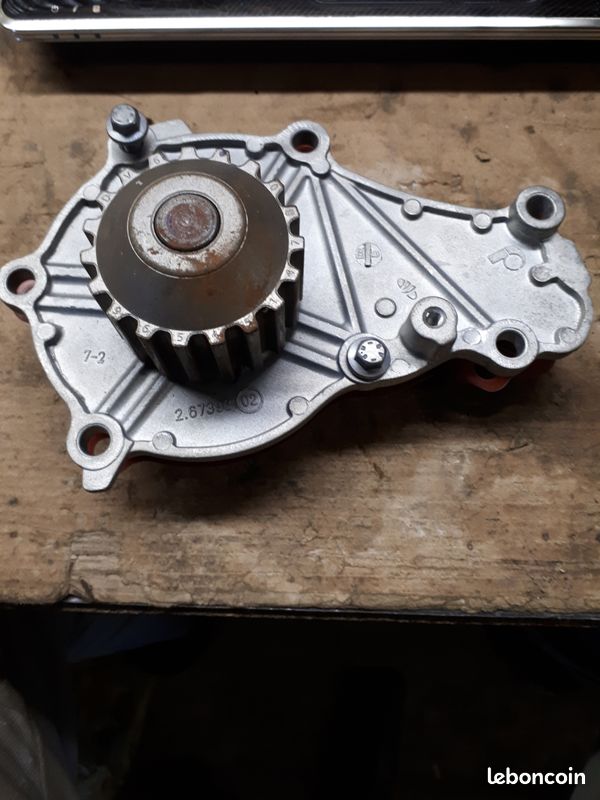 Pompe à eau Peugeot 307 (image 2)