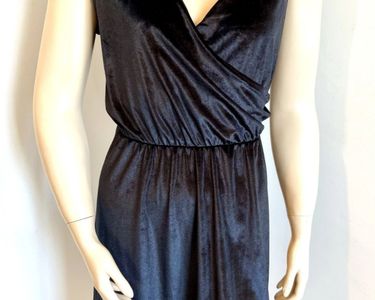 Robe De Soirée En Velours Noir Taille 36-38 - Occasion Très Bon état - Coupe Moulante - Midi