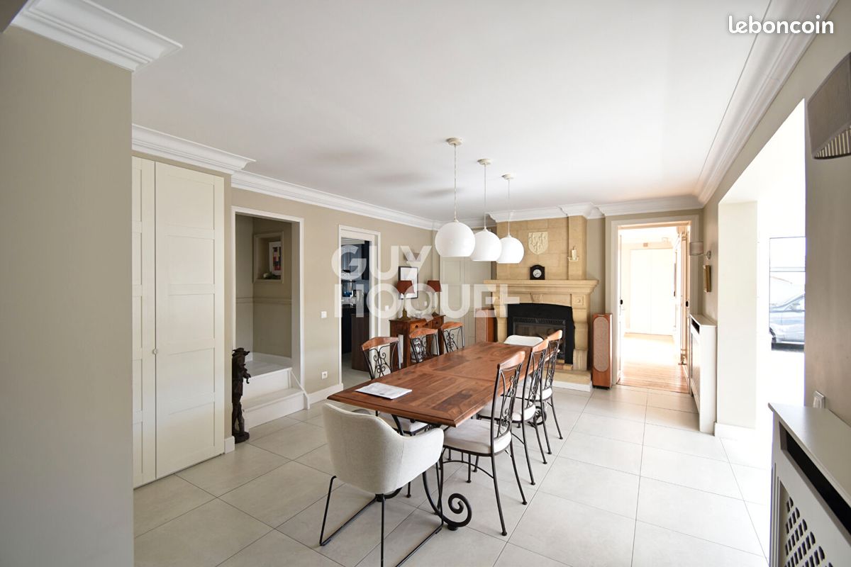 Maison 7 pièces 180 m² · à Marles-en-Brie · 180 m² · 525 000 €