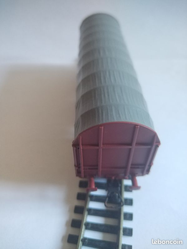 Wagon Bâché Court ROCO Gris CFL 67545 – échelle HO, Neuf