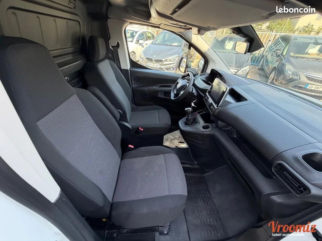 Peugeot Partner Vu FOURGON LONG 950kg Blue-HDI 100 CH Clim GPS 2022 TVA RÉCUPÉRABLE 8490 TTC (image 11)