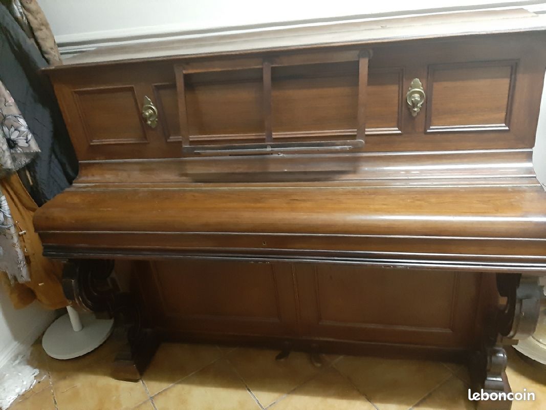 Piano (image 8)