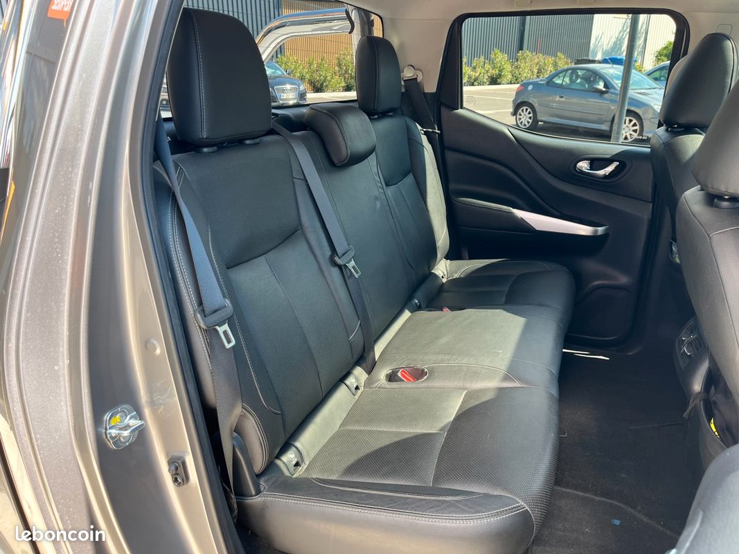 Nissan np300 navara premium edition 190ch double cab 2.3 dci 4wd bva - toit ouvrant - camera 360 - carplay (image 8)