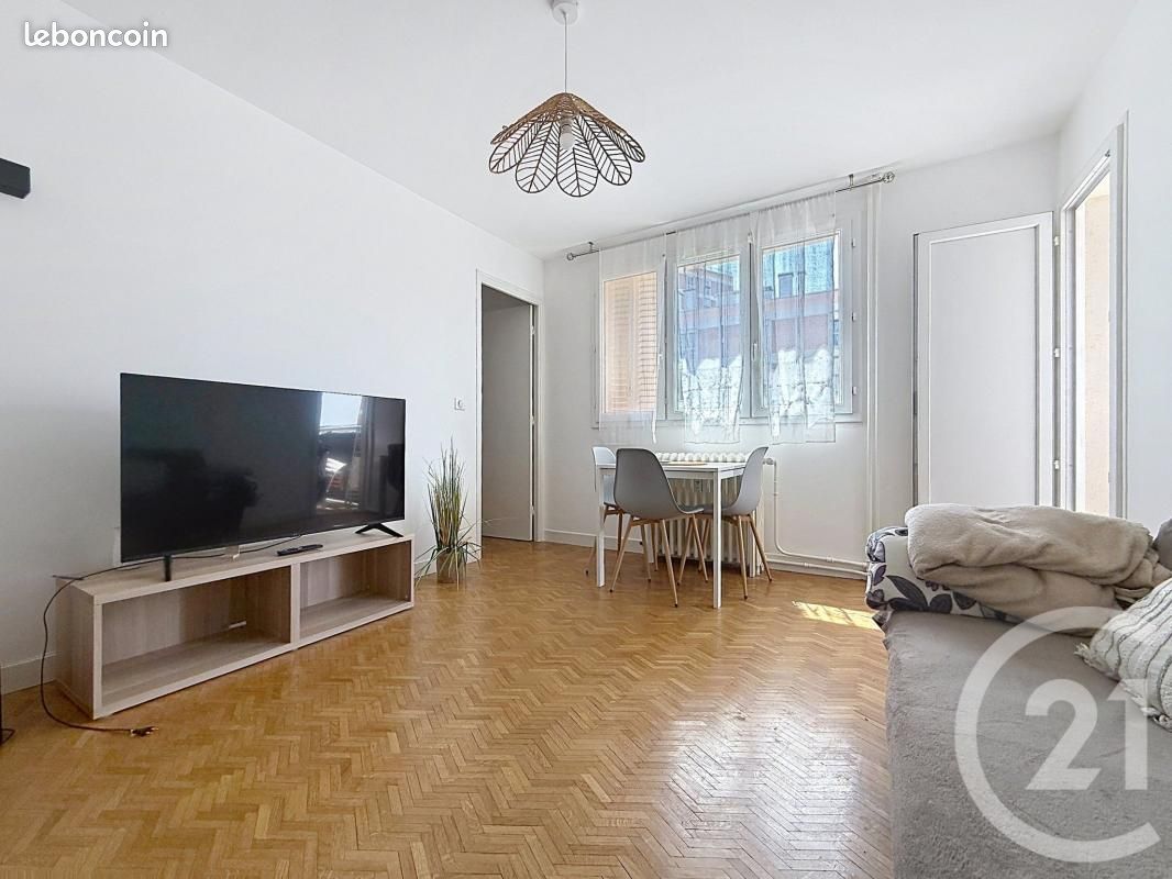 Appartement 4 pièces 71 m² · à Troyes · 71 m² · 830 €