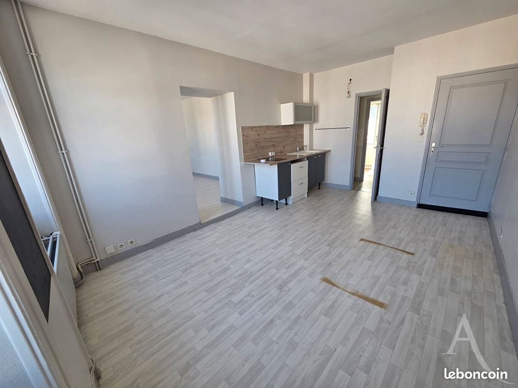 Appartement a louer chateauroux - 2 pièce(s) - 51 m2 - Surfyn