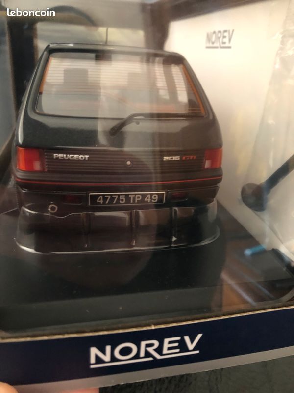 Peugeot 205 gti norev 1/18 neuve (image 2)
