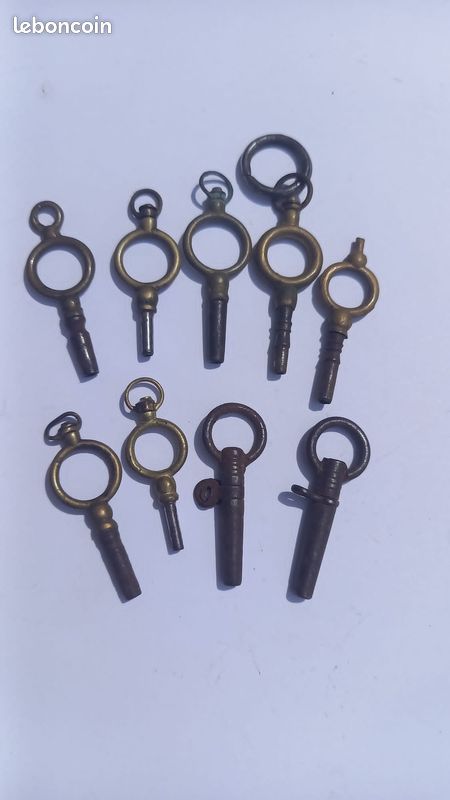 Lot De 13 Clés De Remontoir Pour Montre à Gousset Du 18ème Siècle - Occasion, Collection