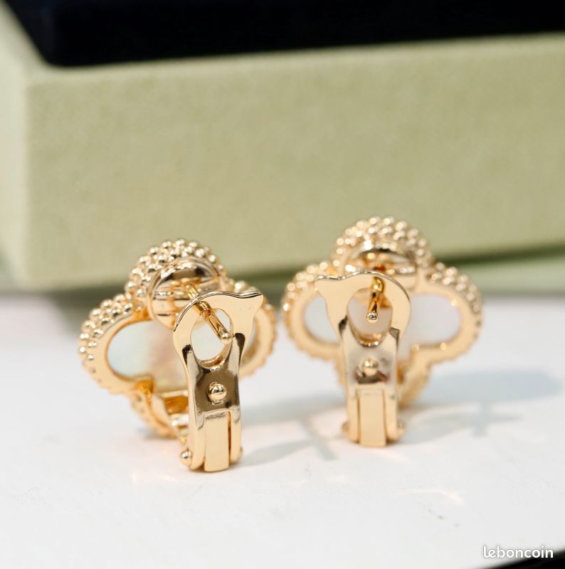Boucles d’oreilles trèfle nacre blanche métal doré, (image 7)