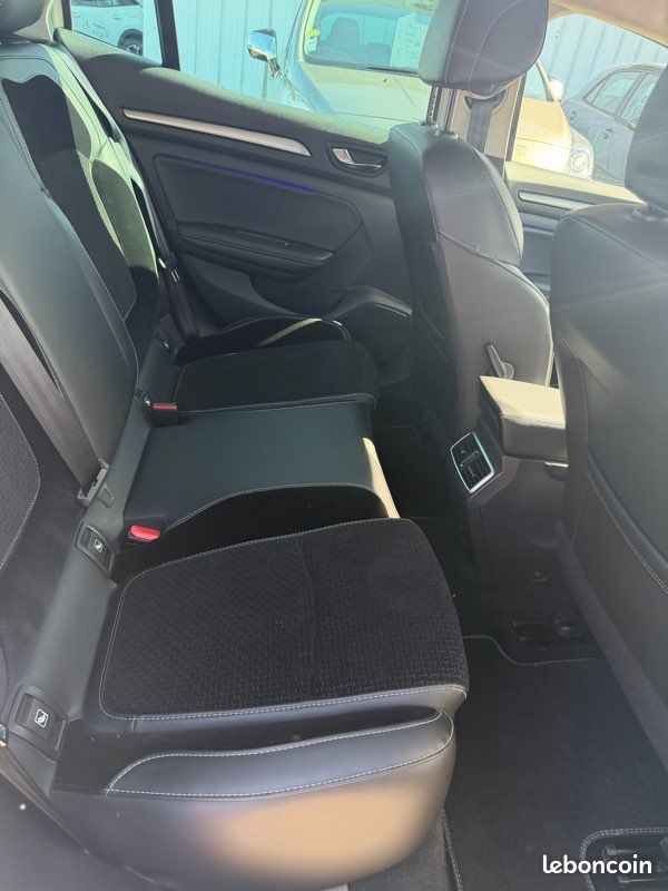 RENAULT Mégane VI 1.2 Tce 130ch Pack intens (image 8)