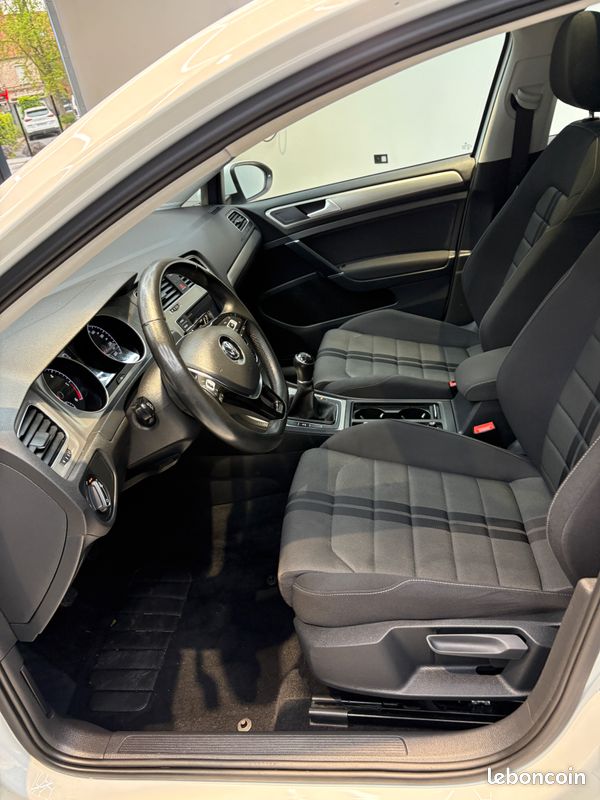 VW GOLF R-Line 1.6TDi 110Ch Superbe Etat 40.956Km (image 9)