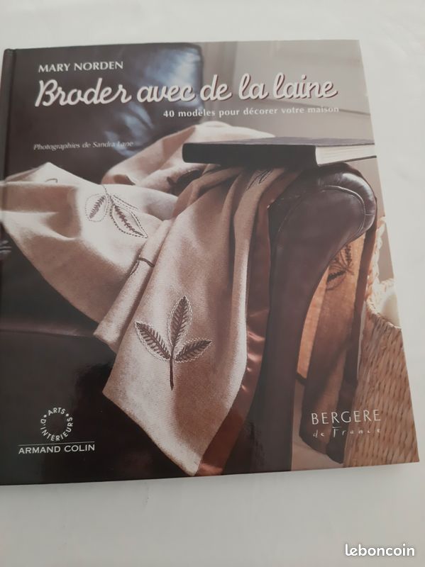 Livre Broder avec de la laine (image 1)