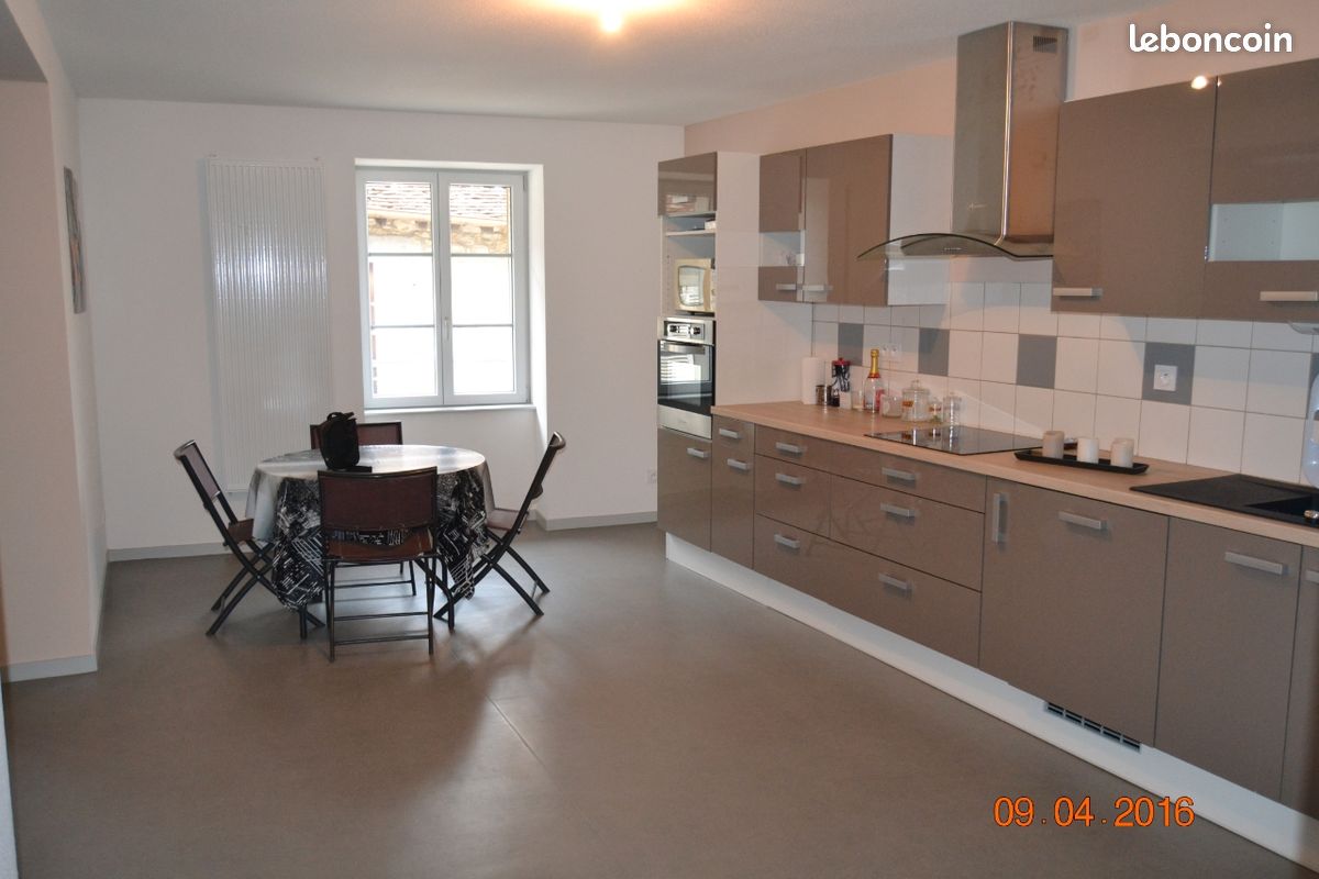 Appartement 4 pièces 73 m² · à Poligny · 73 m² · 790 €