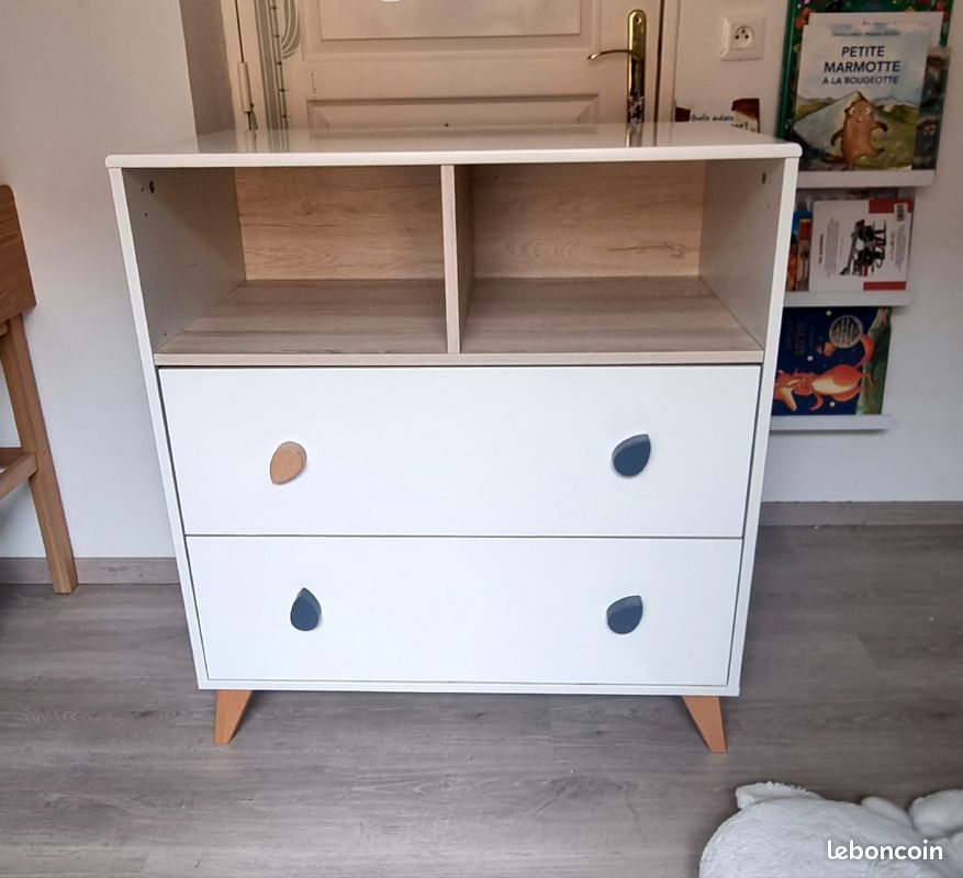 Commode (image 1)