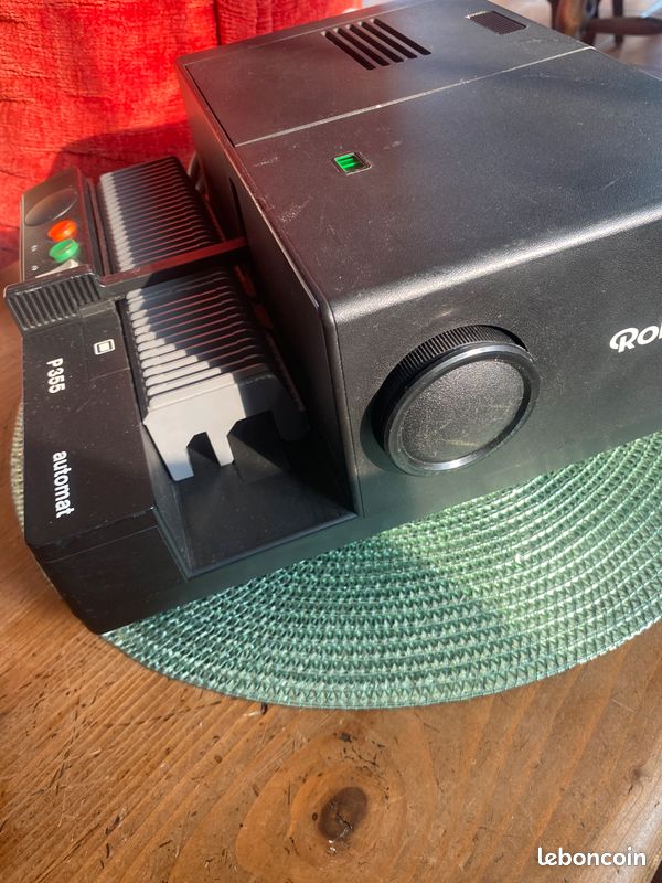 Mini projecteur d'extérieur spécial fêtes - 12 diapositives avec téléc