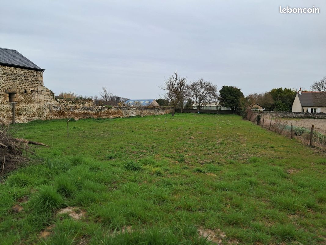A vendre terrain constructible · à Rilly-sur-Vienne · 15 000 €