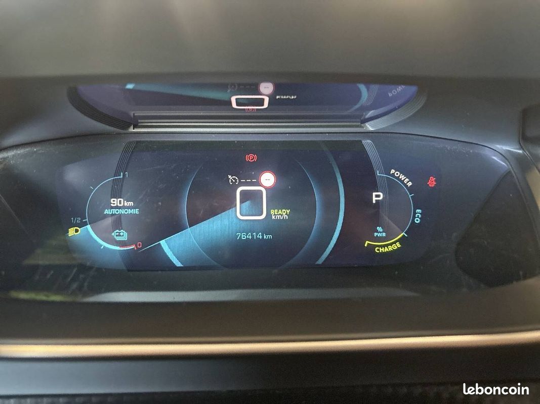 PEUGEOT 208 Electrique 50 kWh 136ch Allure Pack (image 12)