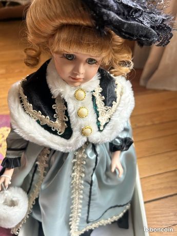 POUPÉE VINTAGE EN Porcelaine -First Lady COLLECTION VIENNA